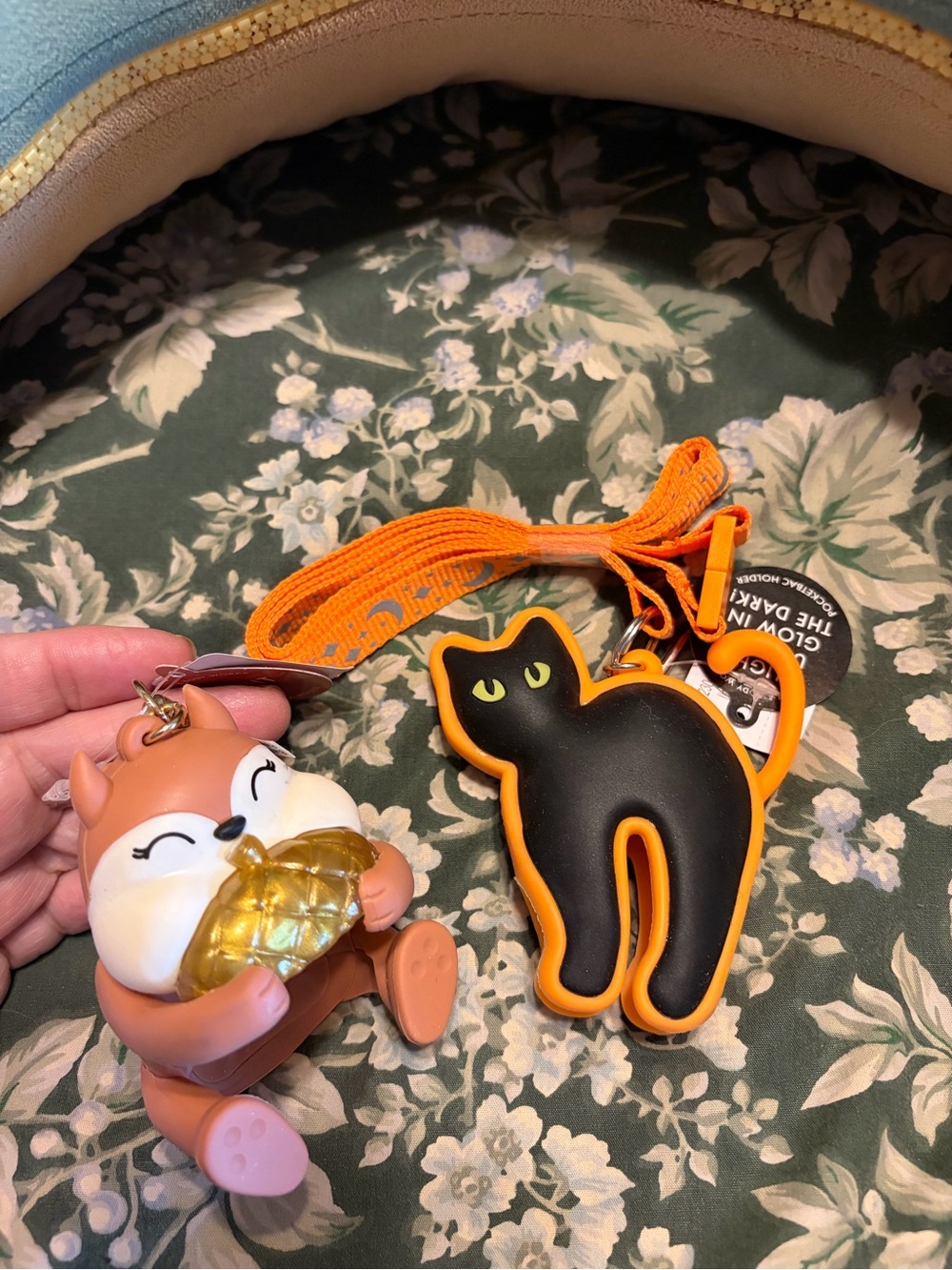 Bath and body Works cat lanyard pocket back holder and squirrel